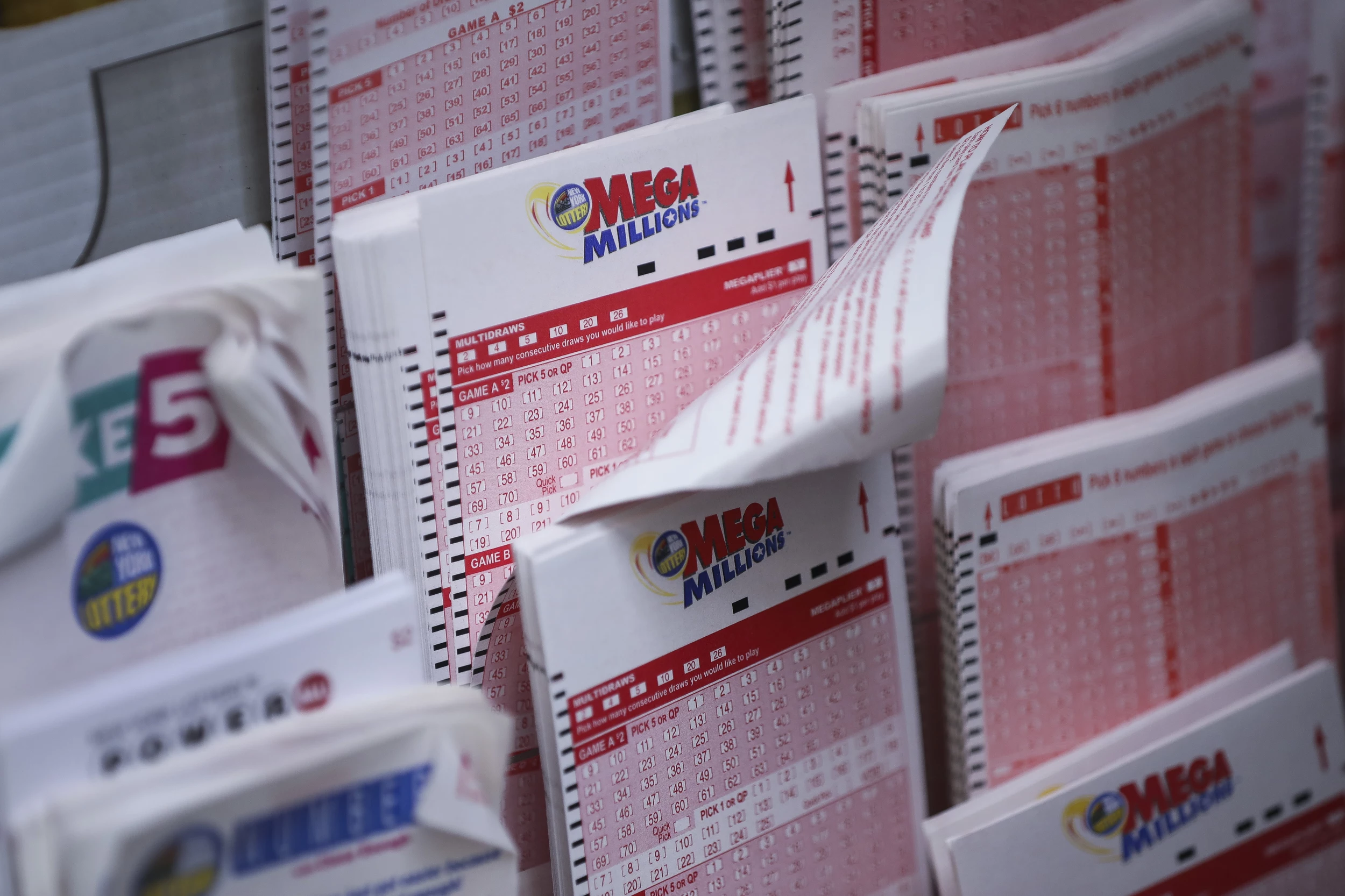 Mega Millions Jackpot Becomes Largest Prize In U.S. History at $1.6 Billion