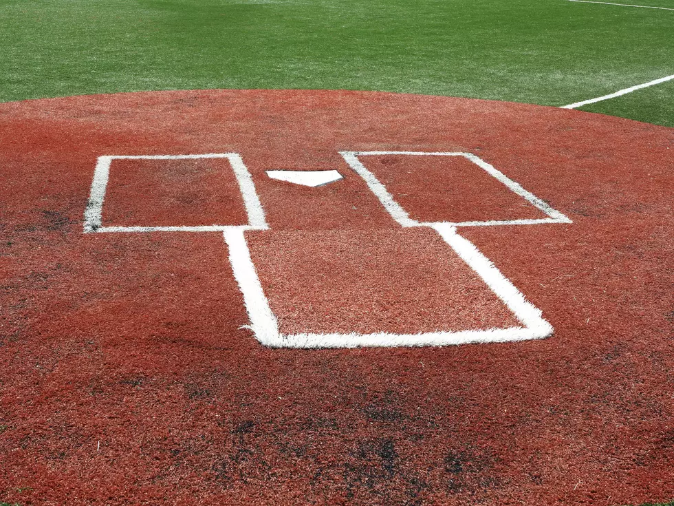 Acadiana Umpire Reels Off Flawless National Anthem When Recorded Version Wouldn’t Play